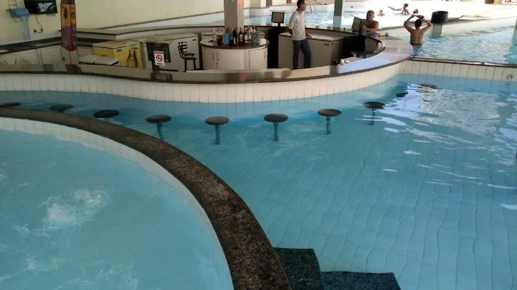 Appartement Diroma Exclusive Com Piscinas 24 Horas Todos Os Dias, Este Hotel Tem A Verdadeira Agua Medicinal Contra Dores No Corpo Artrite, Artrose, Osteoporose E Fibromialgia Fique Livre Do Estresse Com A Maior Sauna Para Hotel Caldas Novas